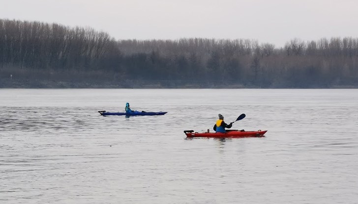 Учениците ще се включат във воден поход по реката около остров „Люляка“, с каяци и инструктори от ТД „Приста“