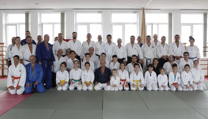 Освен от България, гости имаше и от Израел