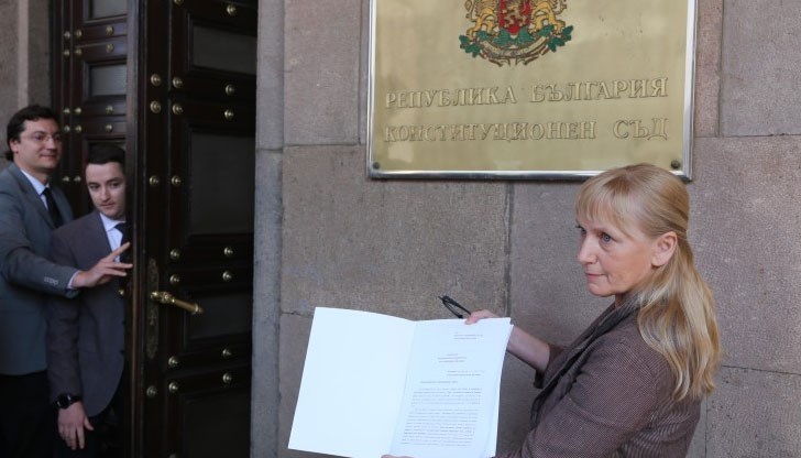 Целта е ясна – зрелищна саморазправа с всеки, който повдига въпросите за корупцията на управляващите и иска независимо разследване