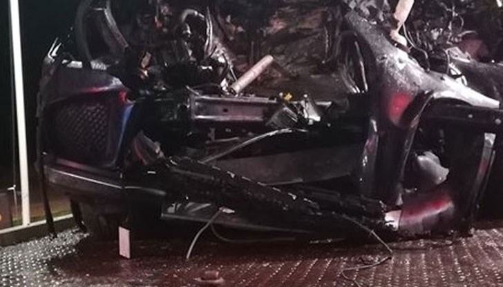 Три линейки, пожарна и полиция са на мястото на инцидента