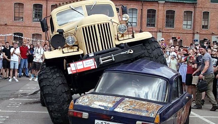 Двигателят на мутанта развива мощност от 350 к.с.