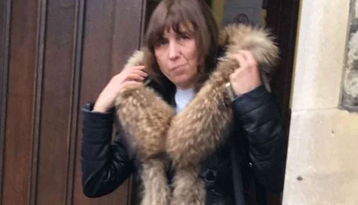 Силвия Павлова е арестувана защото носела малък нож в дамската си чанта, докато била в МОЛ
