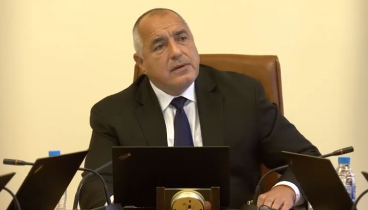 Това бездушие - да гледат детето... Разстроих се. Незабавно да се махат оттам, докато минат проверките и се намерят виновни, каза през сълзи премиерът