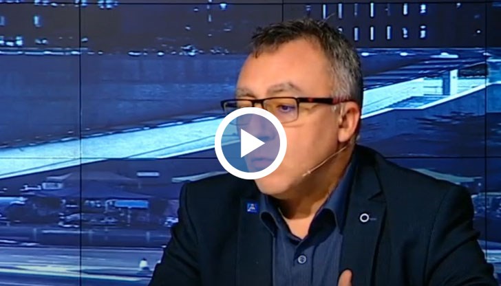 Подобно възнаграждение може да получи човек, занимаващ се с различни кръжоци, лекторски часове и други извънкласни проектни дейности, допълни школският директор