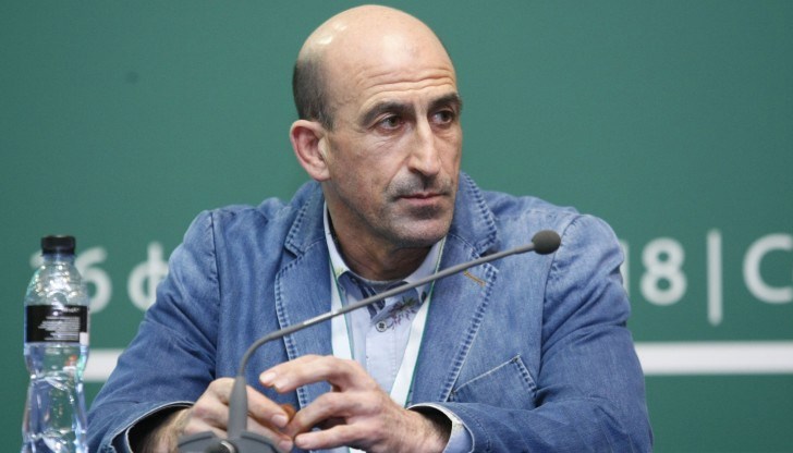 Изпълнителният комитет гласува освобождаването му