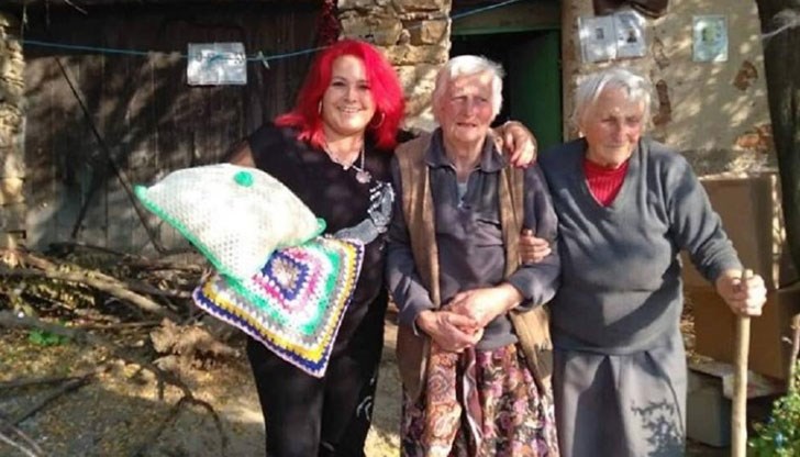 Така започва историята на Йонка Иванова, която се е превърнала в лъч надежда за десетки хора в нужда от малки населени места
