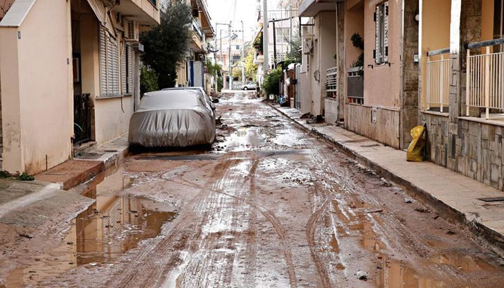Проливни валежи удариха централните части на страната