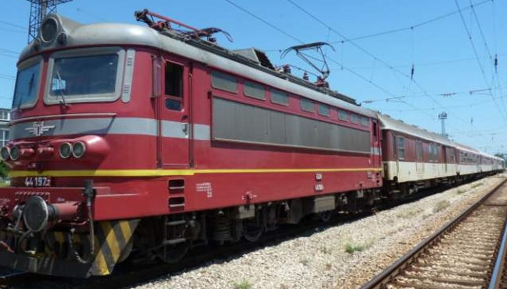 Аварийни екипи работят по отстраняването на повредата