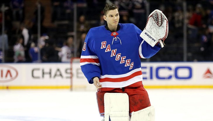 Роденият в Русе вратар Александър Георгиев замени игралия предните три двубоя Хенрик Лундквист Роденият в Русе вратар Александър Георгиев замени игралия предните три двубоя Хенрик Лундквист