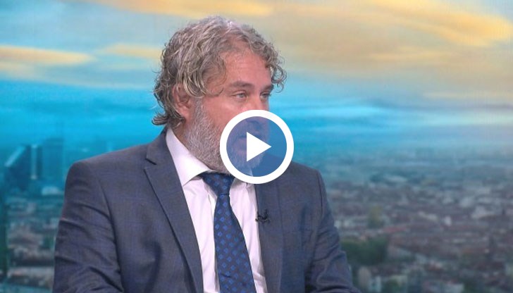 Това е лична вендета и аз зная кой стои зад нея, обяви министърът на културата