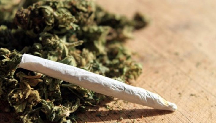 Полицаи спипали младежа в Сливо поле Полицаи спипали младежа в Сливо поле