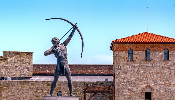 Най-големият международен турнир по традиционна стрелба с лък в България ще се проведе на 9-ти ноември Най-големият международен турнир по традиционна стрелба с лък в България ще се проведе на 9-ти ноември