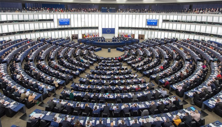 Евродепутатите осъждат атаките и кампаниите срещу Конвенцията
