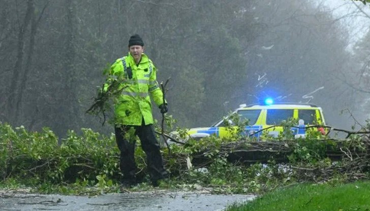 Очаква се бурята да връхлети Франция днес