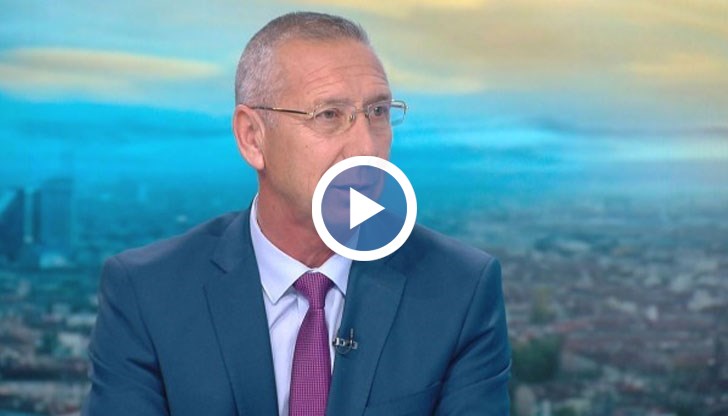 Дългогодишният кмет на Гърмен обясни, че при задържането му полицията е открила пари и образци на бюлетини от първия тур в колата му