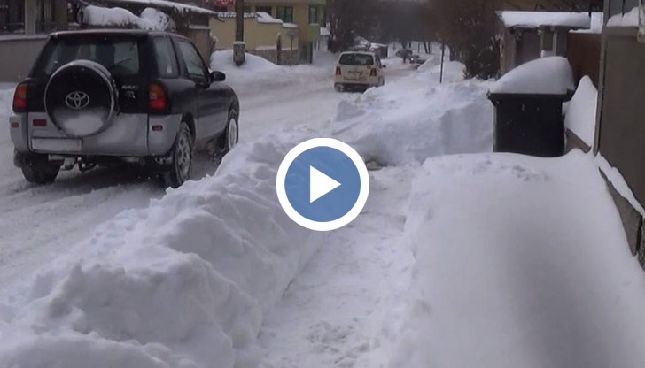 66 машини ще почистват улиците от снега в община Русе