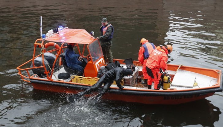 Отрязал ръцете ѝ и ги хвърлил в реката в Санкт Петербург Отрязал ръцете ѝ и ги хвърлил в реката в Санкт Петербург