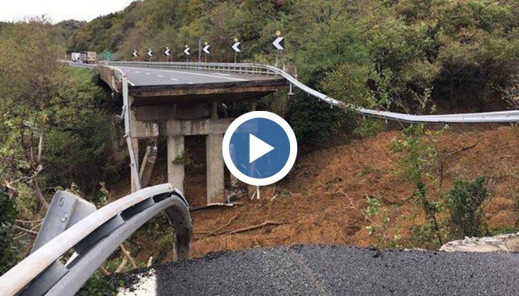 Заради проливните дъждове рухна 30-метров участък от естакада на магистрала А6