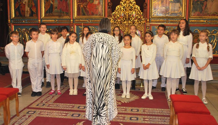 Откриха паметна плоча на бележития русенски диригент и композитор Иван Сорокин