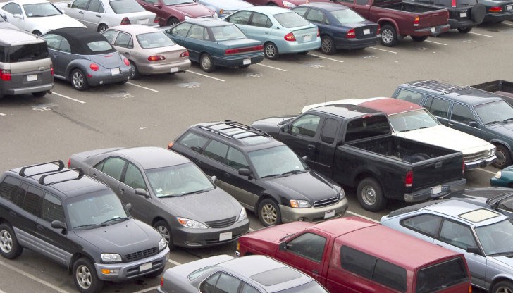 Застрахователните оценки на автомобилите пораснаха необяснимо за радост на нотариуси и общини