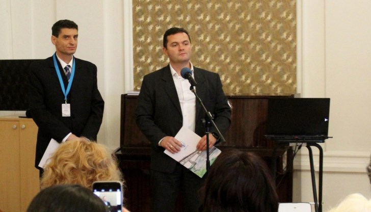 Кметът на Русе откри ученическа конференция, посветена на река Дунав Кметът на Русе откри ученическа конференция, посветена на река Дунав