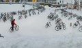 Децата във Финландия карат велосипеди до училище при -17 °C