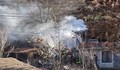 Пожар изпели покрива на къща в село Еленово