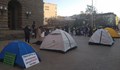 Медицински сестри опънаха палатков лагер пред Министерски съвет