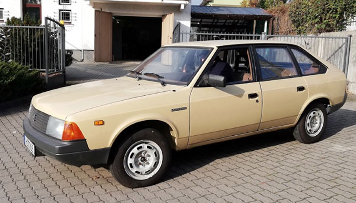 Хечбекът е принадлежал на многократния шампион на СССР по рали Вики Олека, но никога не е каран