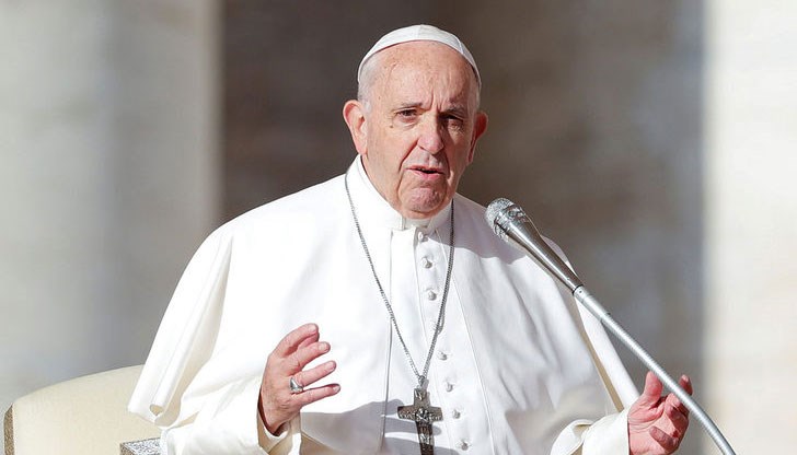 Светият отец призова всички да върнат общуването в семейството Светият отец призова всички да върнат общуването в семейството