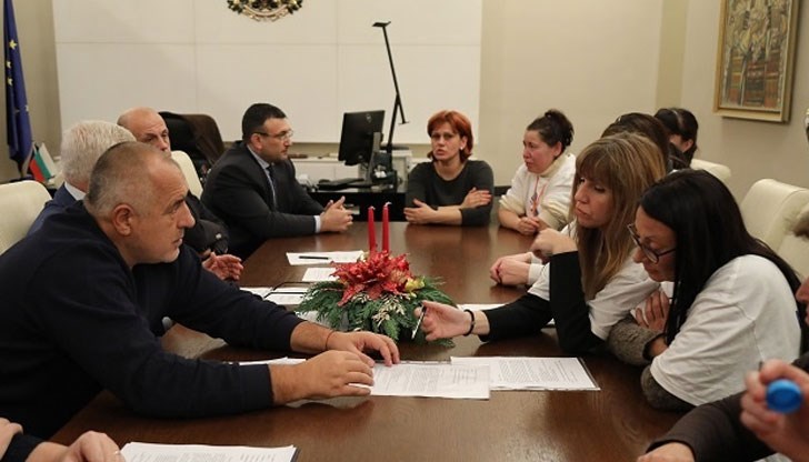 Искаме да спрем да крадем и парите да отиват за хората, заявиха медиците на срещата с премиера