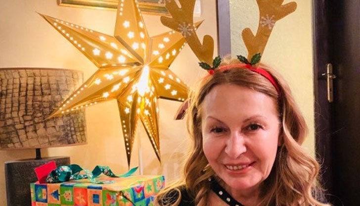 Явно и по време на най-светлите празници, тъмнината и безумието ни дебнат отвсякъде!