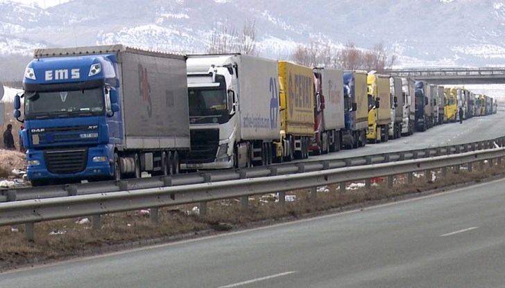 Според новите правила седмичната почивка трябва да се прекарва извън превозното средство Според новите правила седмичната почивка трябва да се прекарва извън превозното средство