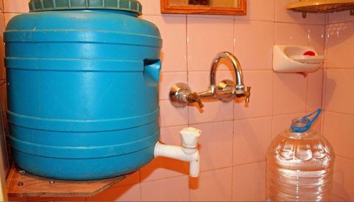 Общината поиска отпускането на 20 000 десетлитрови бутилки минерална вода Общината поиска отпускането на 20 000 десетлитрови бутилки минерална вода