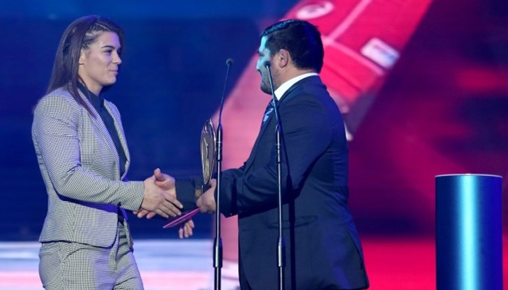 Щастлива съм, че трудът ми се оценява Щастлива съм, че трудът ми се оценява