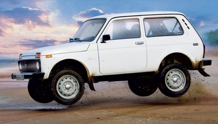 Базовият вариант с три врати се предлага на българския пазар за сумата от 20 000 лв. с ДДС