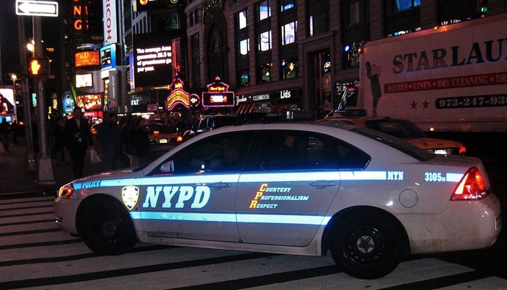 Петима души са с прорезни рани, всичките са хасиди