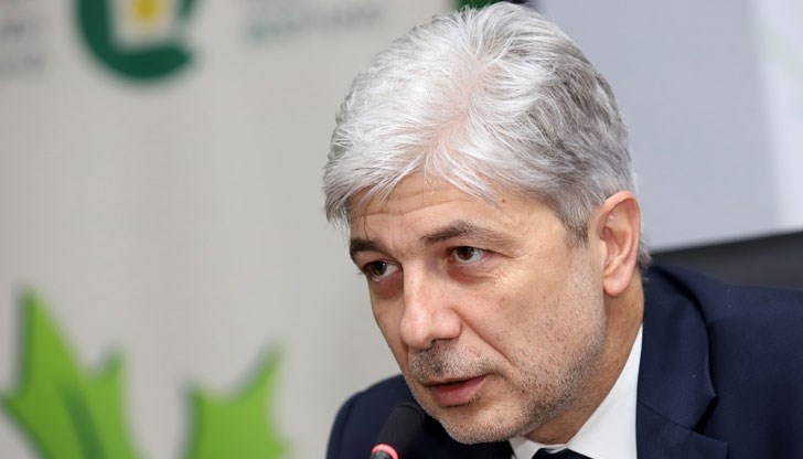 Министърът на околната среда и водите коментира и темите за безводието в Перник и боклука от Италия