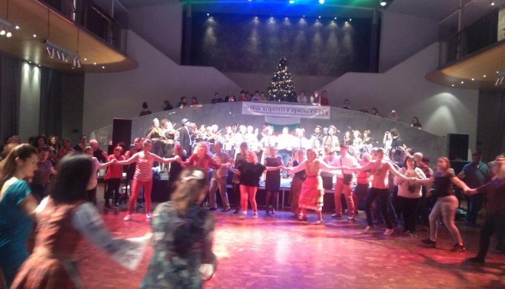 Белгийският оркестър "Брасълс  Болкан Оркестра" свиреше български фолклор