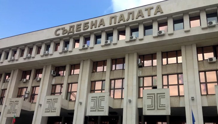 Районният съд в Бургас го осъдил по бързата процедура