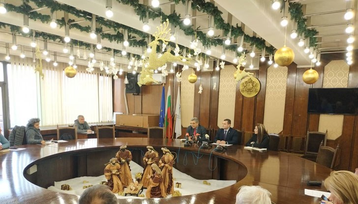 До сега тези застрахователни претенции не са били предявени от Общината, заяви заместник-кметът Димитър Недев До сега тези застрахователни претенции не са били предявени от Общината, заяви заместник-кметът Димитър Недев