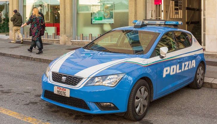 Крадлите отмъкнали портфейл на клиентка за 20 секунди