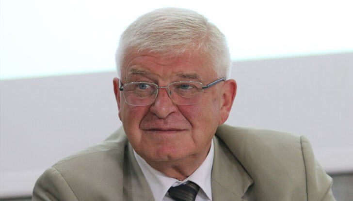 Хората със съмнения за ешерихия коли са в добро състояние, заяви здравният министър