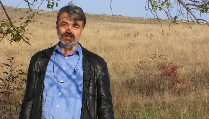 Представянето на книгата ще бъде в русенската библиотека „Любен Каравелов“ на 12 декември