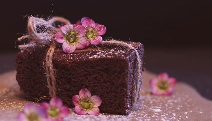 Изделието се съхранявало върху античен поднос в старинен бюфет