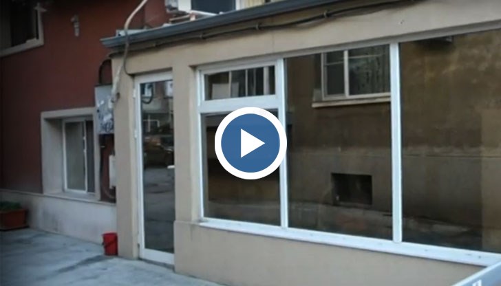 Под ударите на групата са попаднали фризьорски салони, заведение и дори недостроен строителен обект