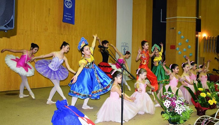 Над 120 талантливи деца и младежи от различни етнически групи ще се изявят на една сцена в традиционния концерт „Да празнуваме заедно”