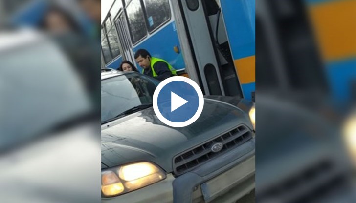 Шофьорът на тролея ще бъде санкциониран за това, че е напуснал кабината, а не заради нещо друго, заяви зам.-директорът на "Столичен електротранспорт"