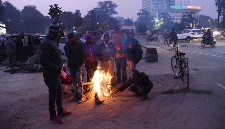 Най-малко 28 души загинаха през последните две денонощия в индийския щат Утар Прадеш поради необичайните студове в Северна Индия