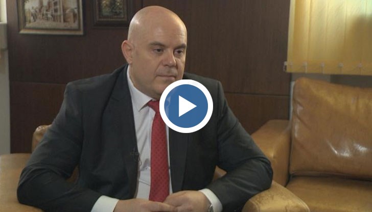 Знаем, че не сме безгрешни и затова няма първи да хвърлим камък, казва новият главен прокурор